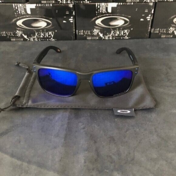 OO9102 Oakley Holbrook Prizm Polarized Sunglasses - Picture 6 of 7